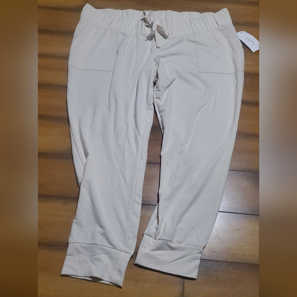 Cream Jogger Maternity Pant Isabel Comfort Stretch Nwt